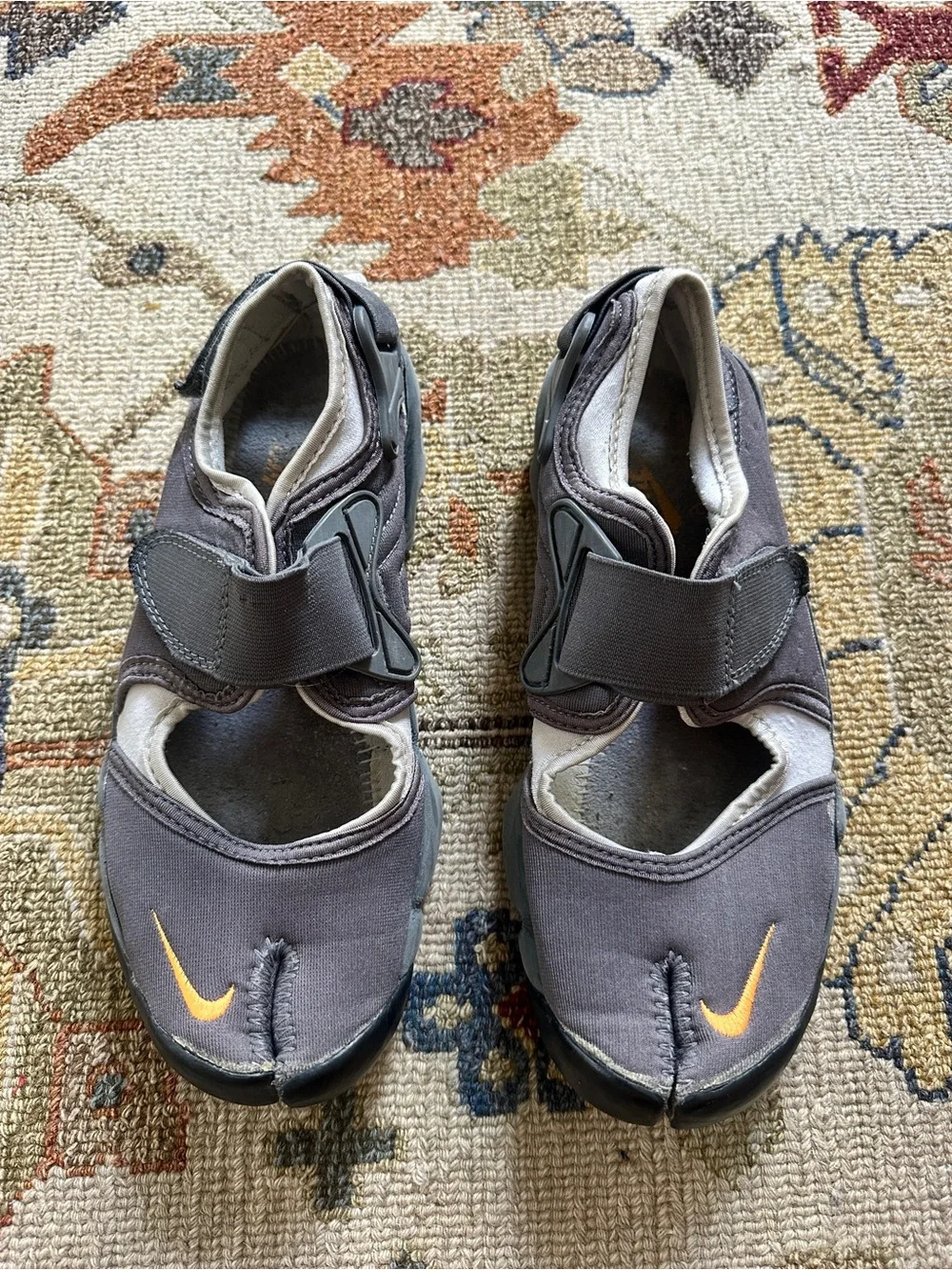 Nike Air Rift Grey Toe Sneakers sz EU 40